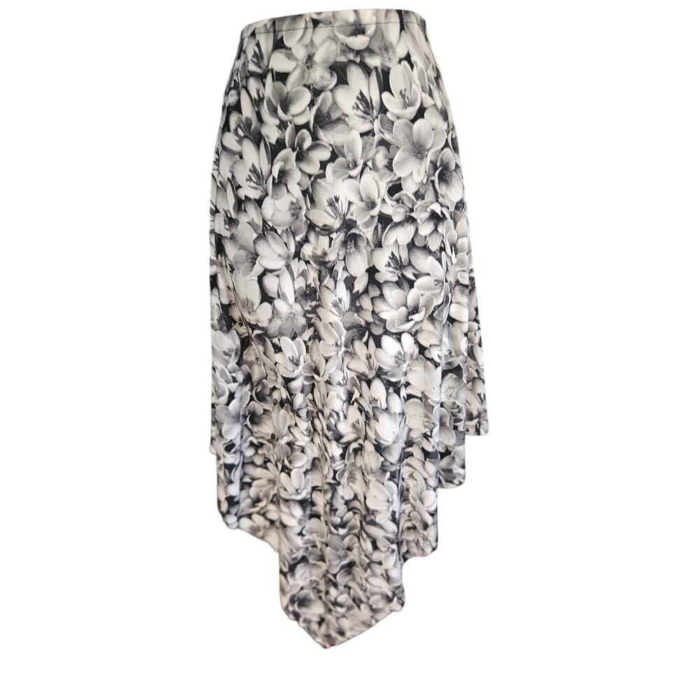 Michael Kors Black White Floral Handkerchief Skirt Sz SM Stretchy Asymmetrical - Picture 3 of 7